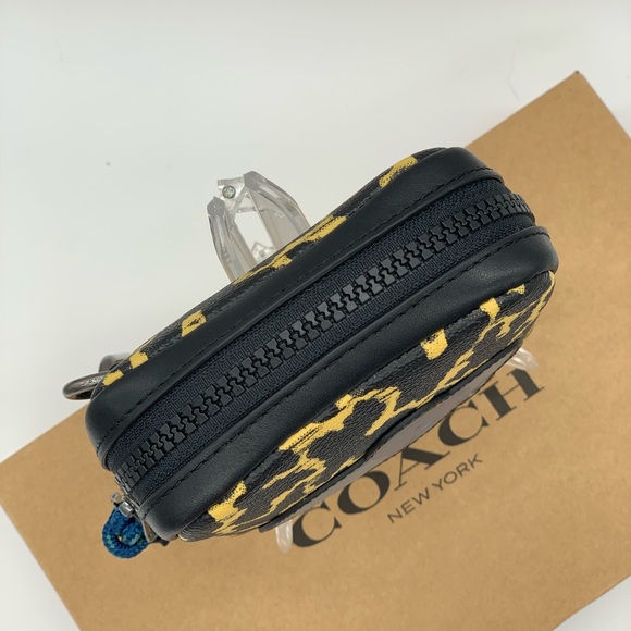 COACH SQUARE HYBRID POUCH W WAVY ANLPRINT & DUMBO - Picture 11 of 16